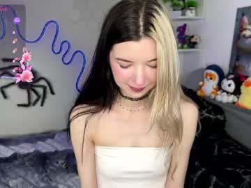 emmie_everly