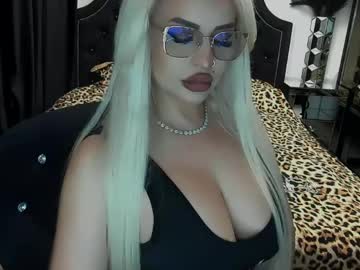 lovelyblondyxxx